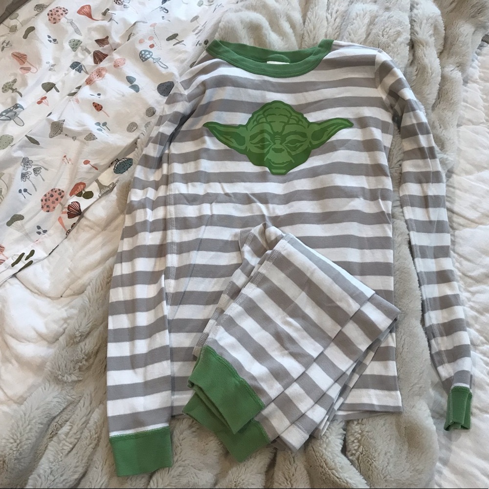 Hanna Andersson Pajamas.  Size 12.  Star Wars.  Baby Yoda.  Like New.